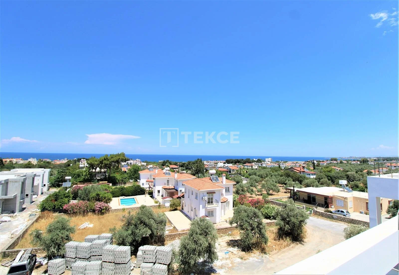 2-Bedroom Apartment with Sea and Mountain Views in Kyrenia, Cyprus, photo 2