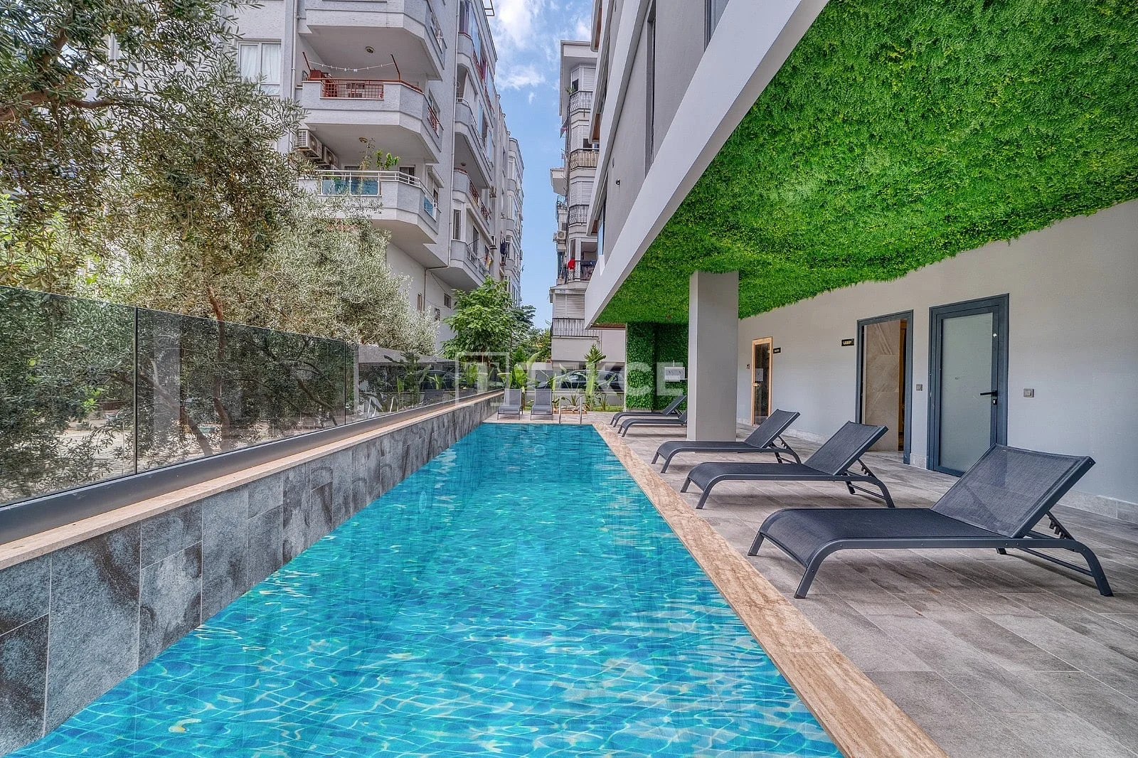 2-Bedroom Apartment with Sea View in Alanya, photo 3