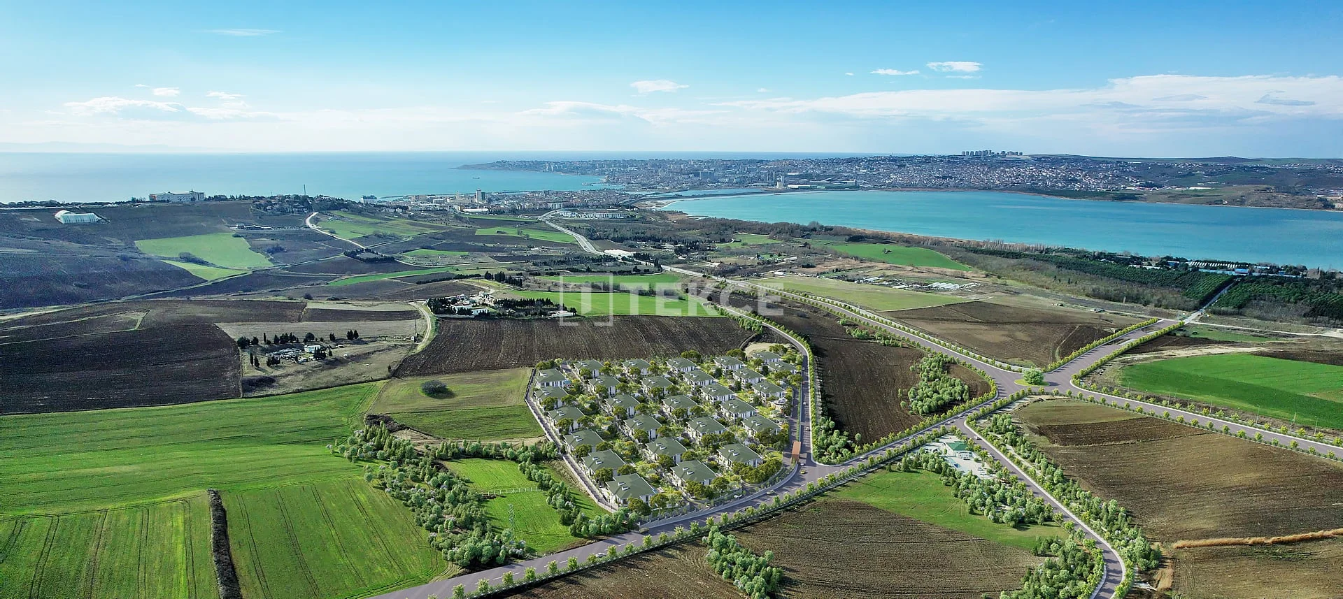 6-Bedroom Villa with Private Pool in Buyukcekmece, Istanbul, photo 4