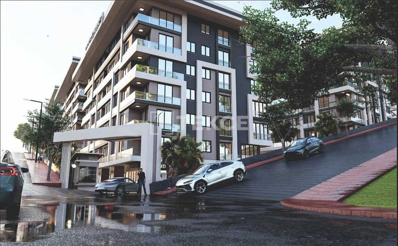 1-Bedroom Apartment with City and Forest Views in Bahcelievler, Istanbul