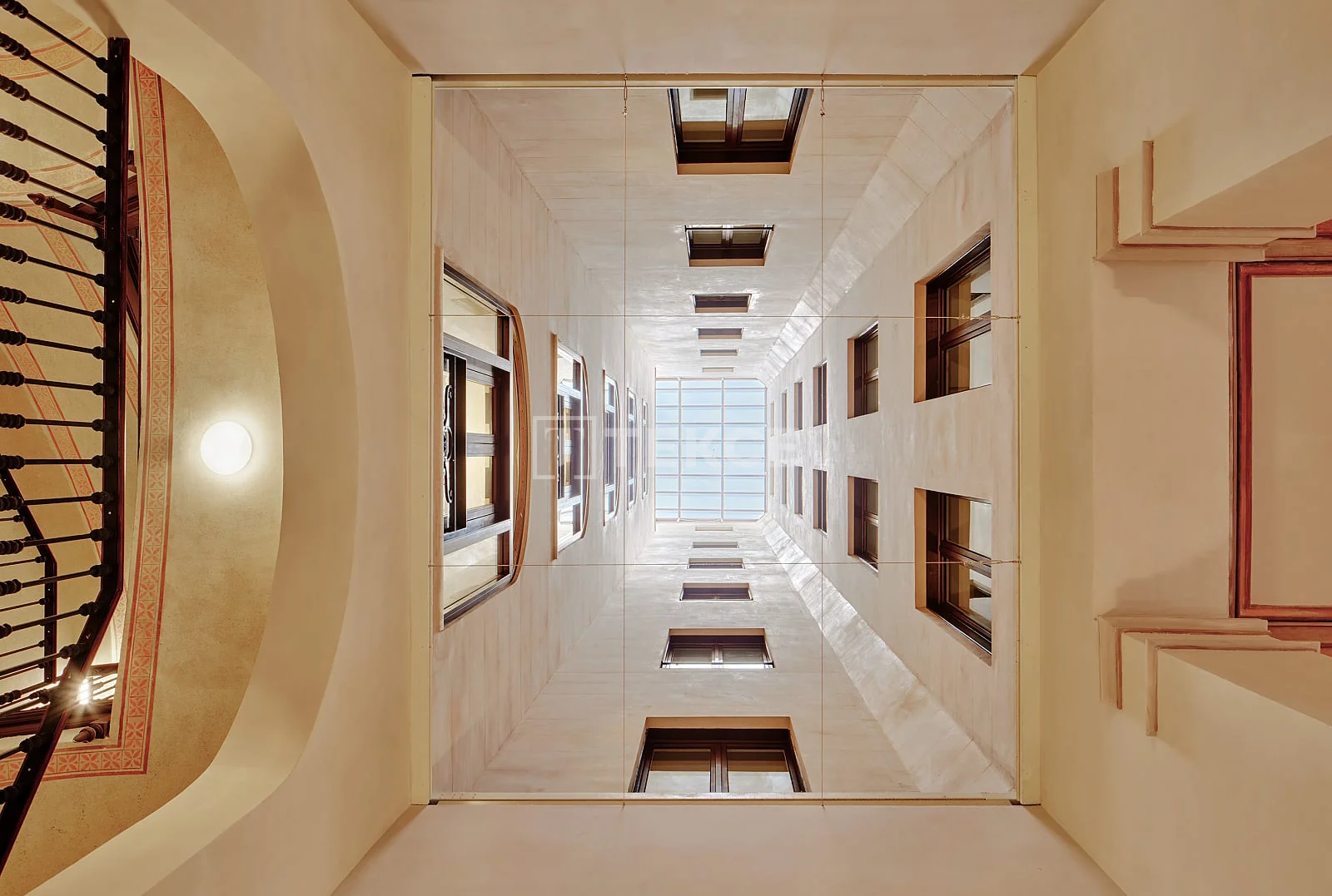 2-Bedroom Apartment with City View in Barcelona, photo 5