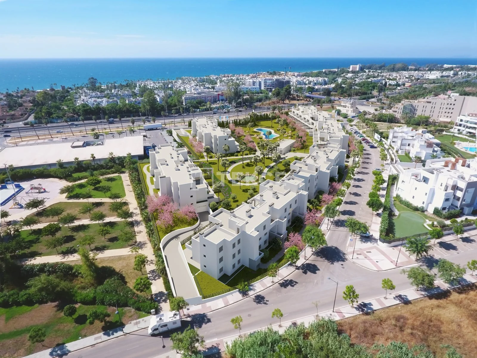 3-Bedroom Apartment with Sea and Mountain Views in Estepona, photo 4