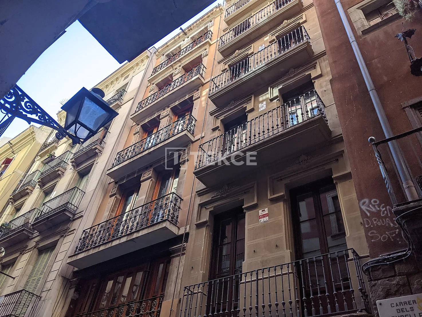 2-Bedroom Penthouse with City View in Barcelona