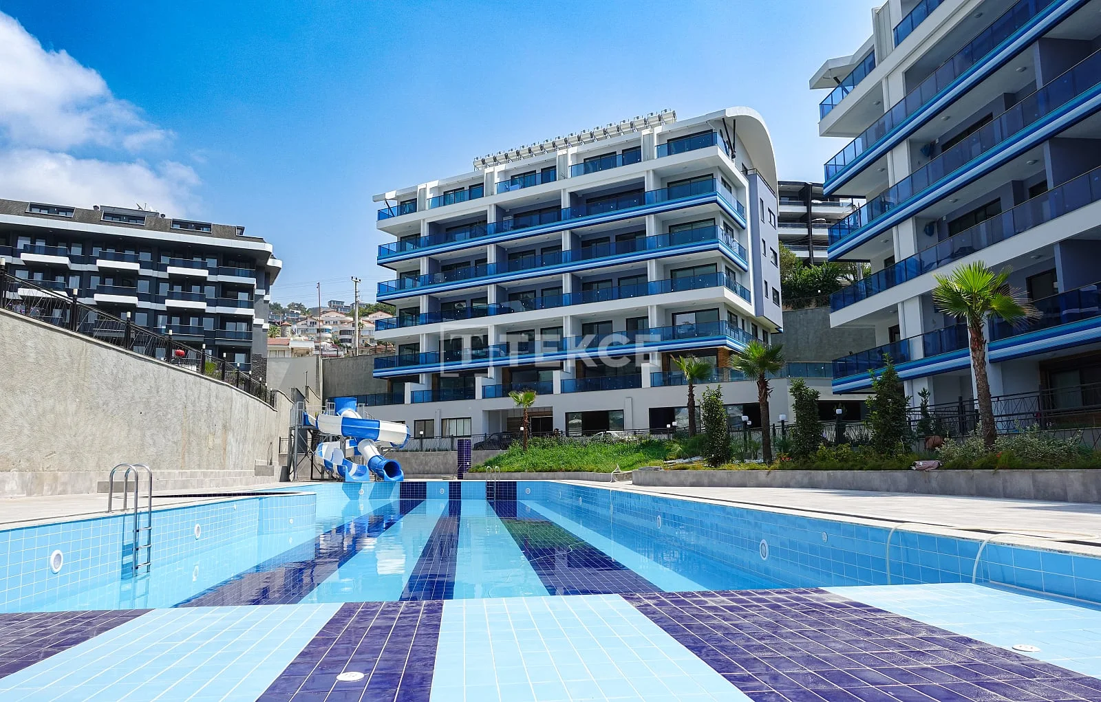 2-Bedroom Apartment with Balcony and Terrace in Kargicak, Alanya