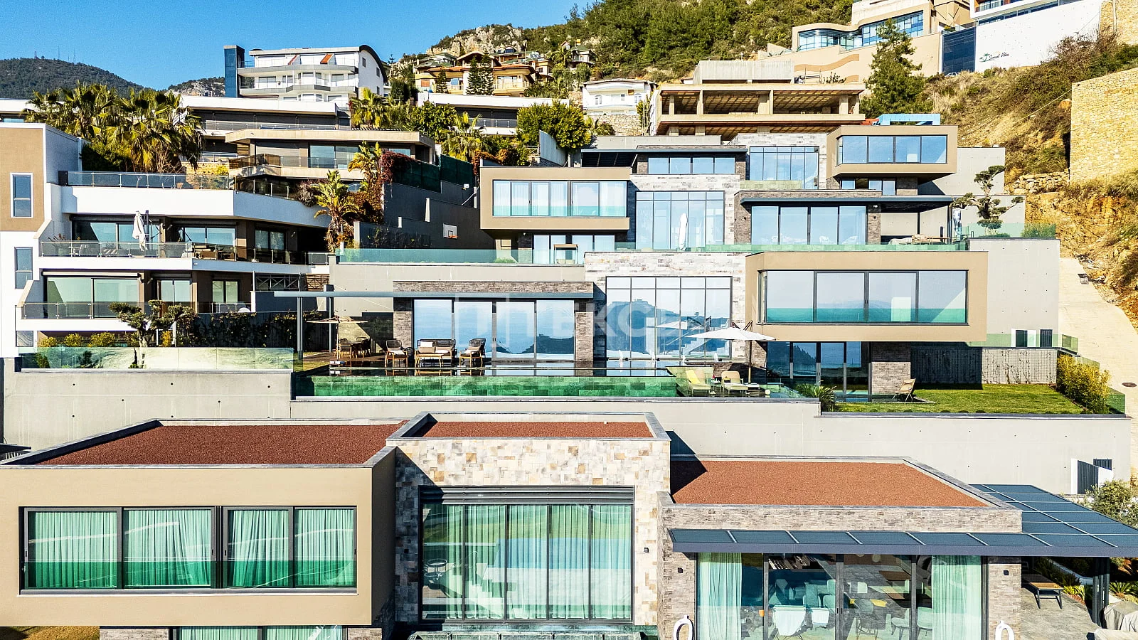 4-Bedroom Villa with Sea View in Alanya