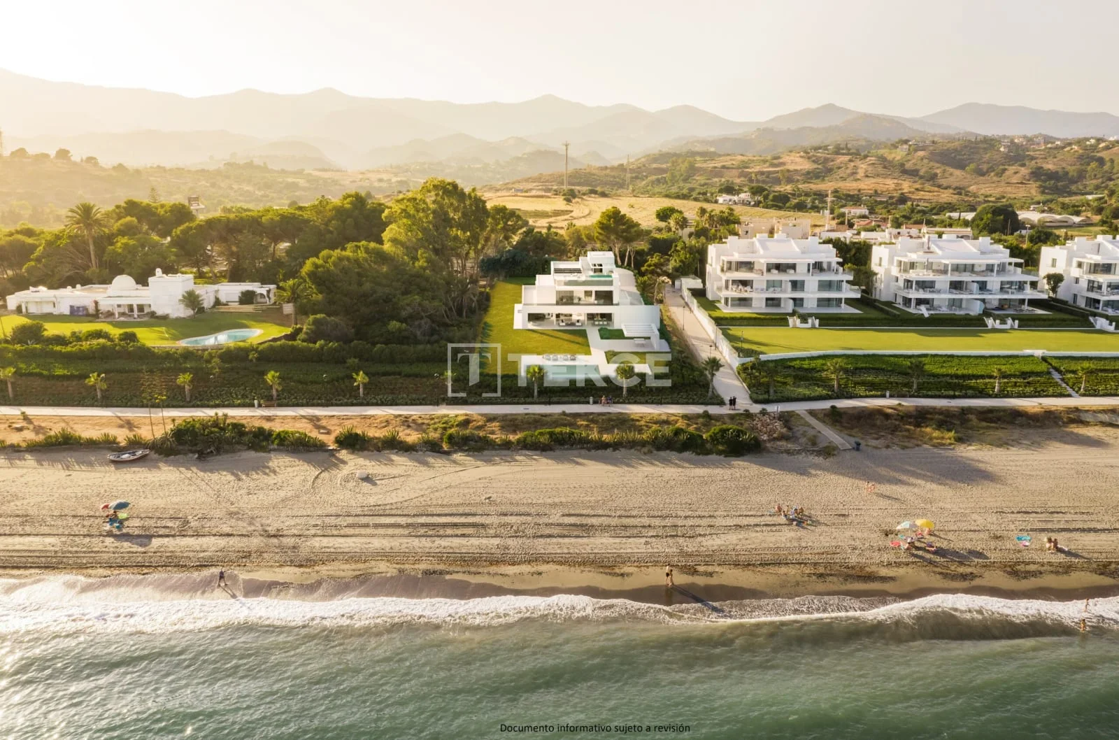 4-Bedroom Beachfront Villa with Private Pool in Estepona, photo 2