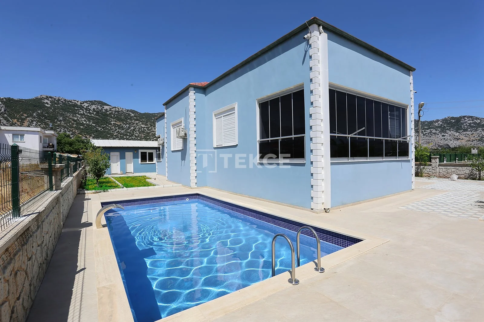3-Bedroom Villa with Private Pool and Mountain Views in Dosemealti, photo 2