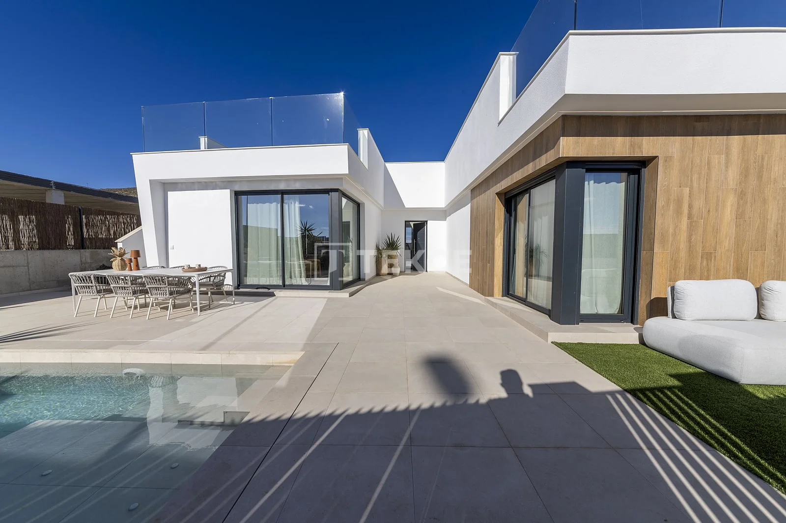 3-Bedroom Villa with Golf Course View in Murcia, photo 2