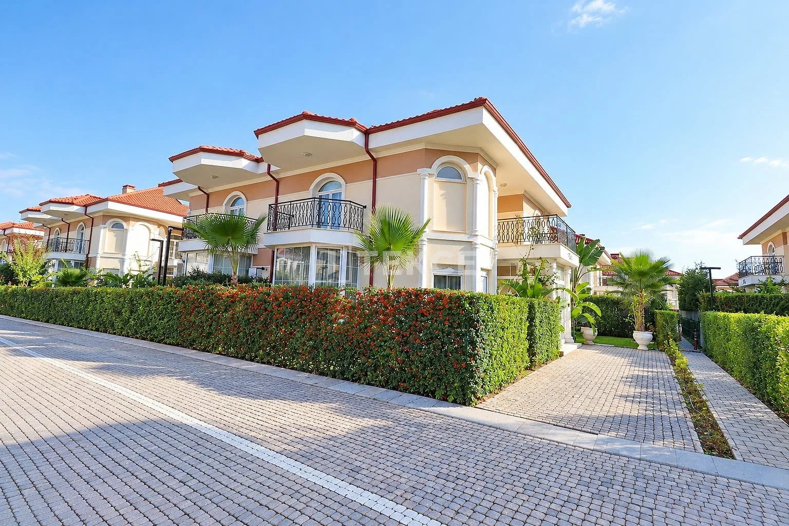 6-Bedroom Villa with Private Garden in Dosemealti, Antalya, photo 5