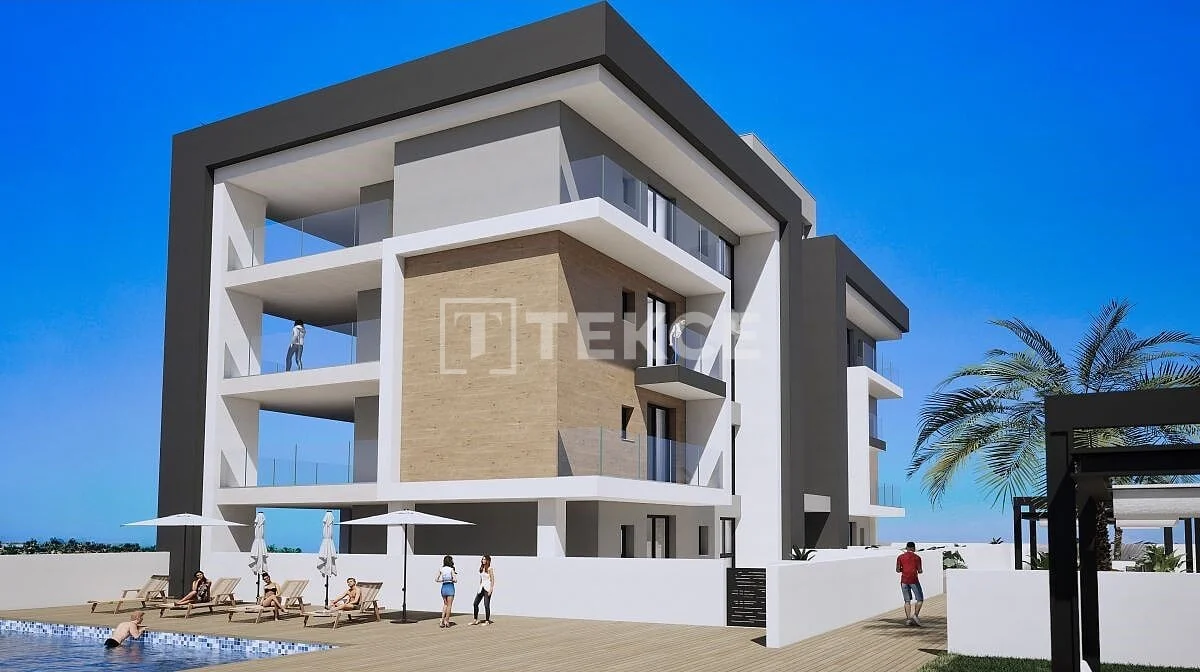 3-Bedroom Apartment with Shared Pool in Los Alcazares, photo 3