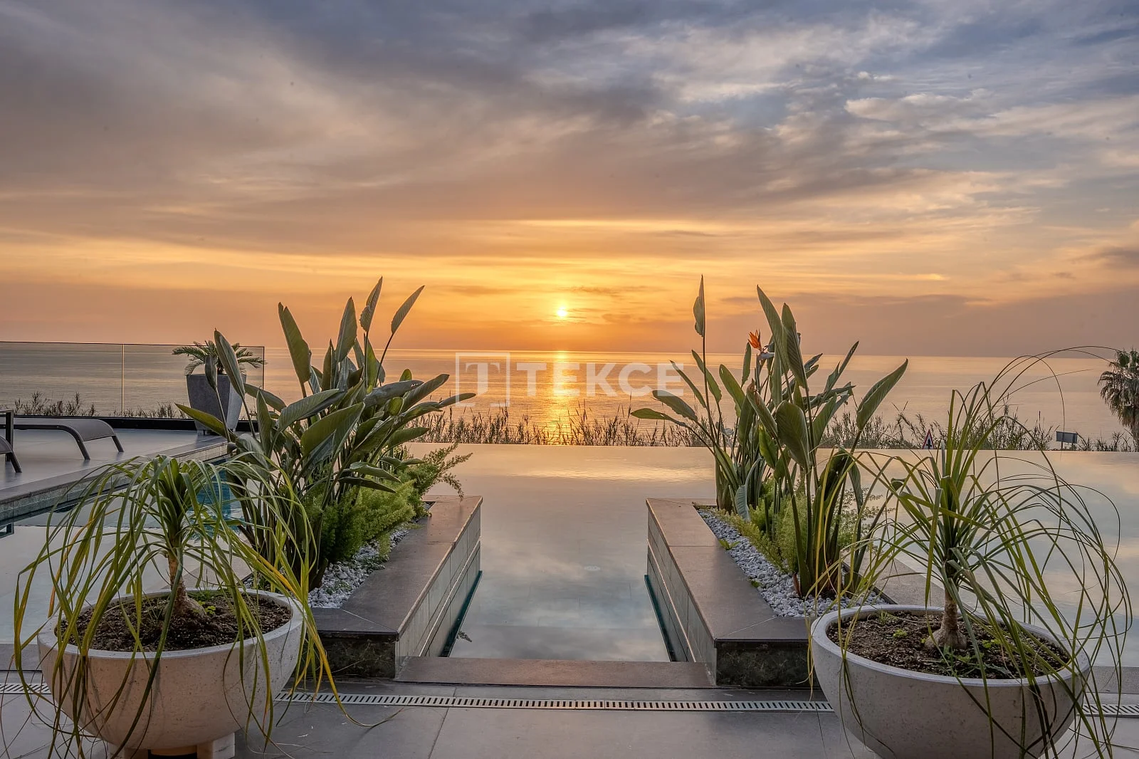 3-Bedroom Penthouse and Apartments with Sea View in Kargicak, Alanya, photo 5