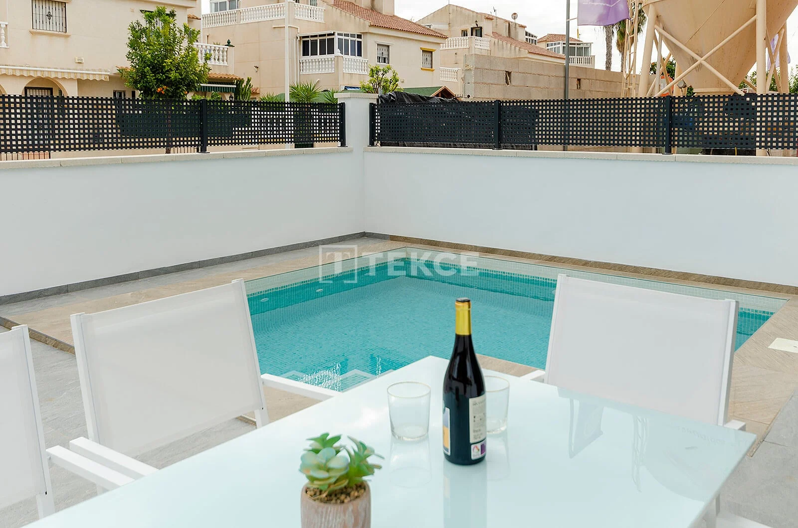 3-Bedroom Villa with Private Pool in Torrevieja, photo 4