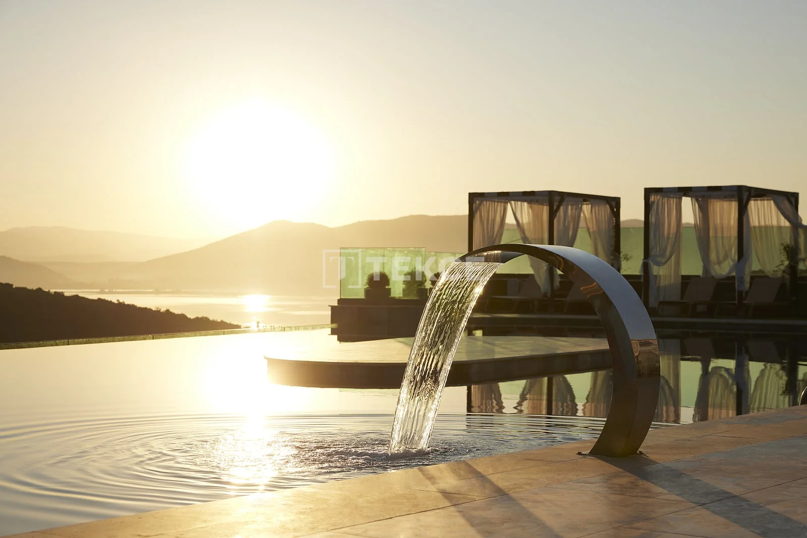 3-Bedroom Townhouse with Lake View in Milas, Turkey