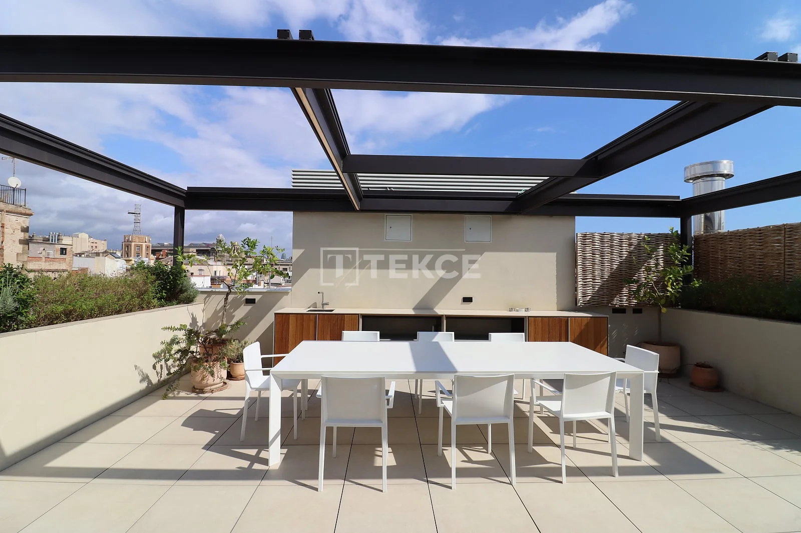 3-Bedroom Apartment with Sea View in Barcelona City Center, photo 5
