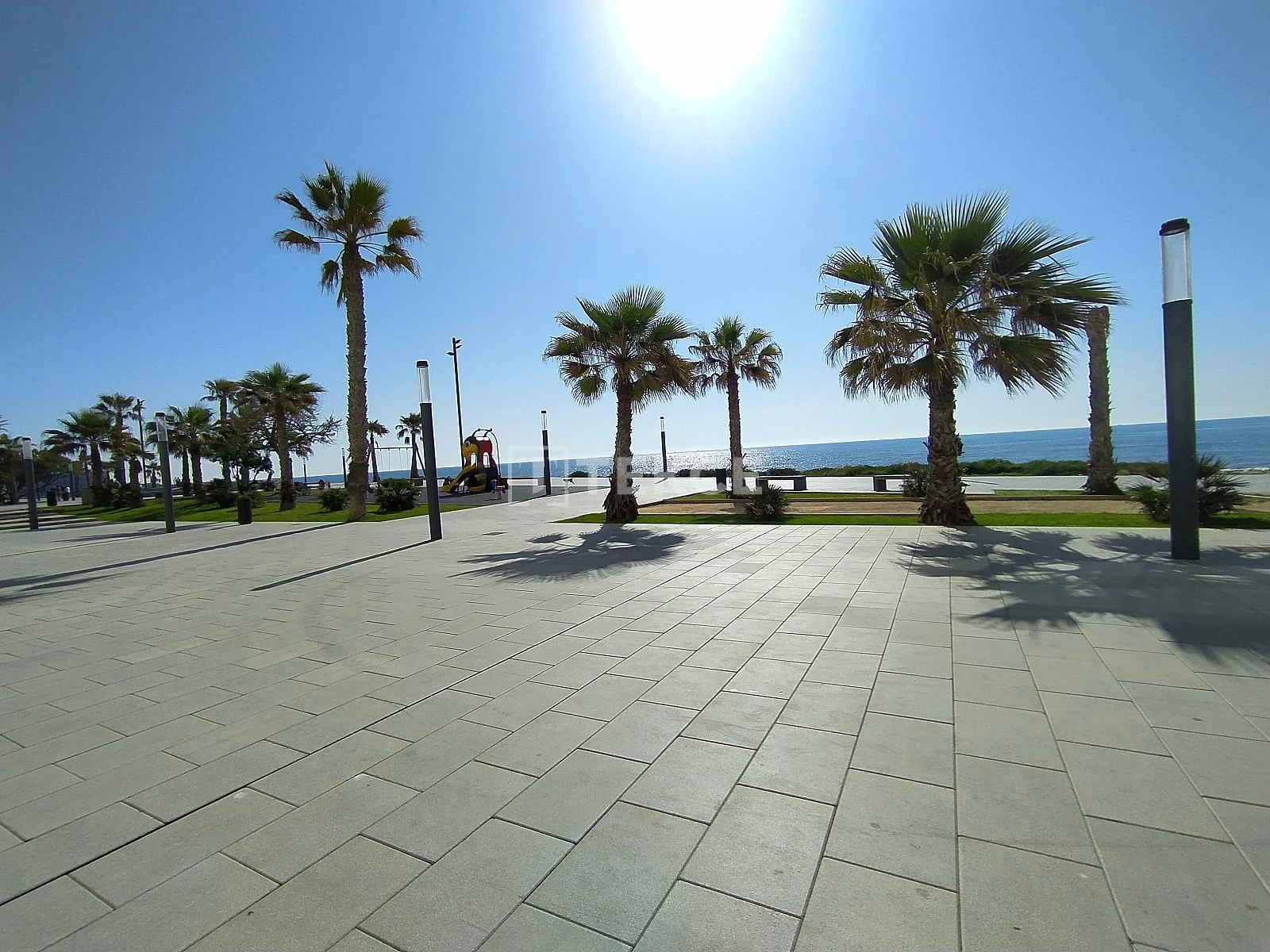 Beachfront Commercial Property in Torrevieja, photo 3