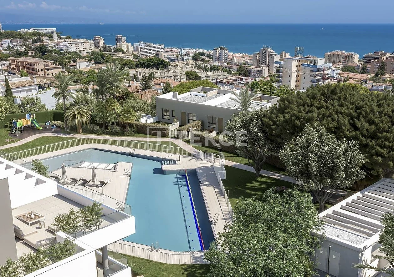 3-Bedroom Penthouse and Apartment with Sea View in Torremolinos