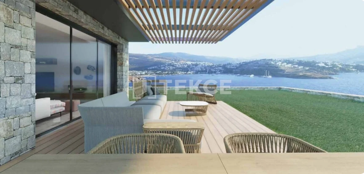 2-Bedroom Beachfront Apartment with Sea View in Bodrum