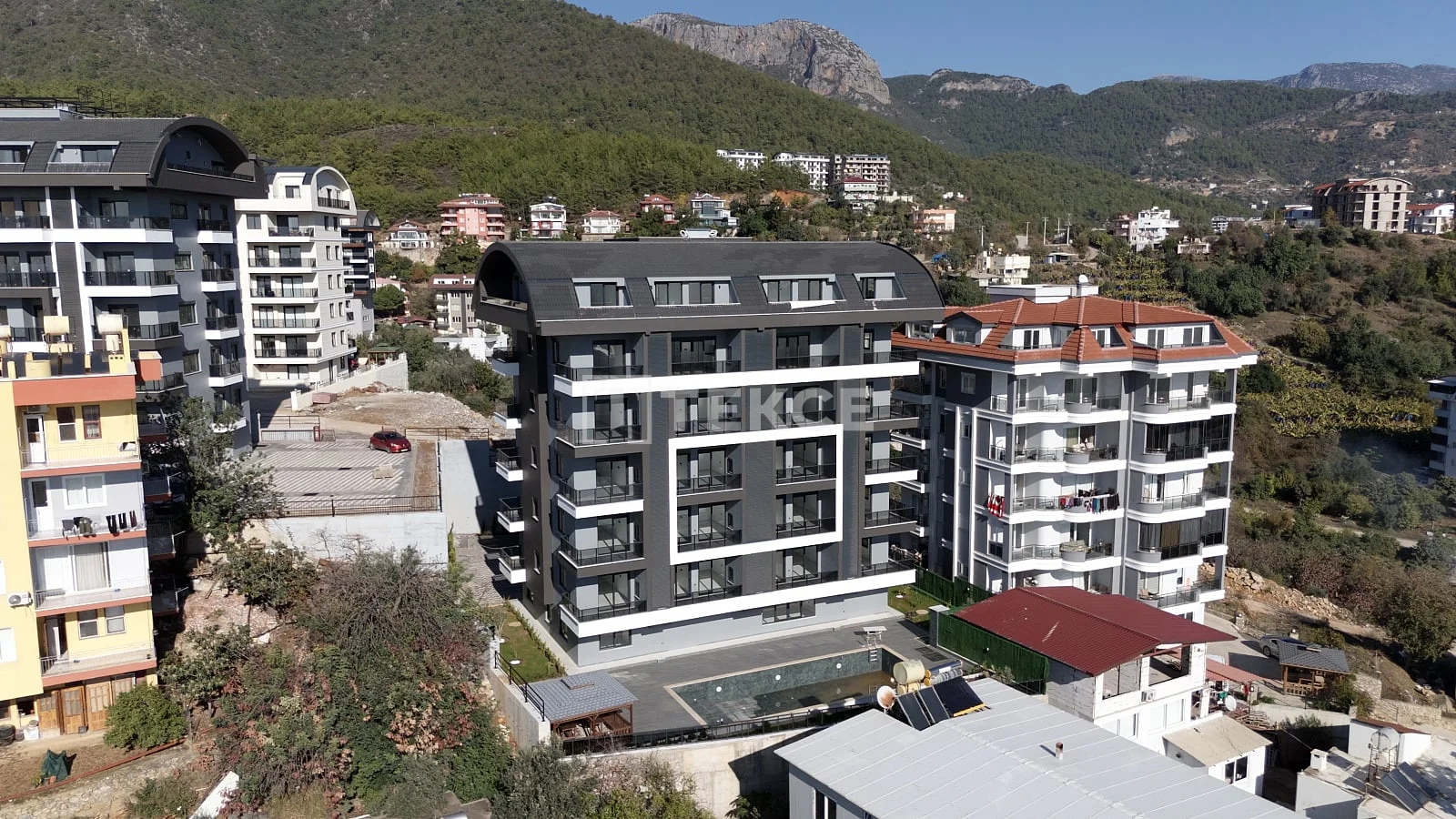 2-Bedroom Apartment with Sea and City View in Alanya, photo 3