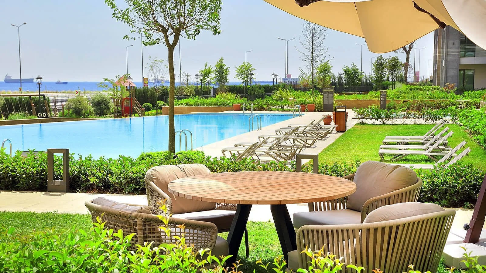 2-Bedroom Apartment with Sea View in Zeytinburnu, Istanbul, photo 2