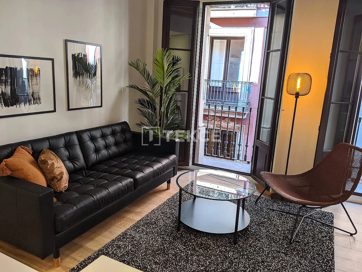 2-Bedroom Penthouse with City View in Barcelona, photo 4