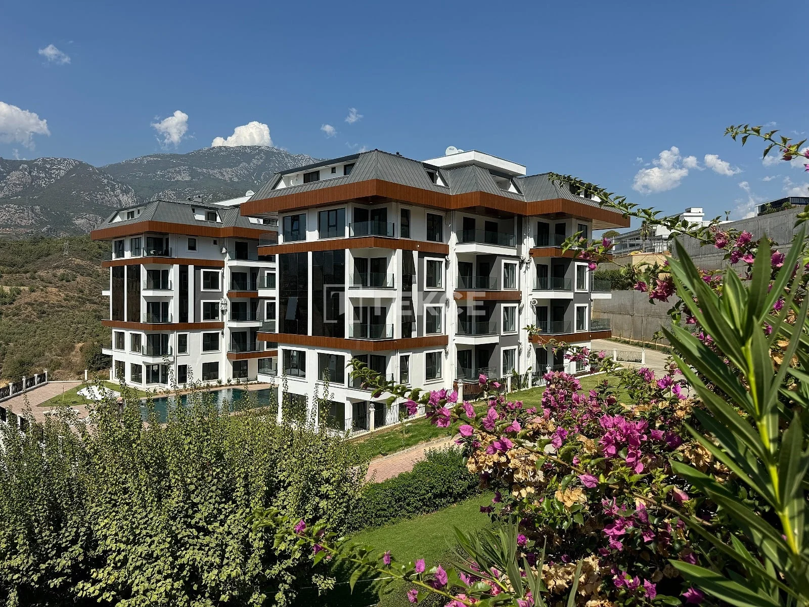 1-Bedroom Apartment with Sea View in Kargicak, Alanya, photo 4