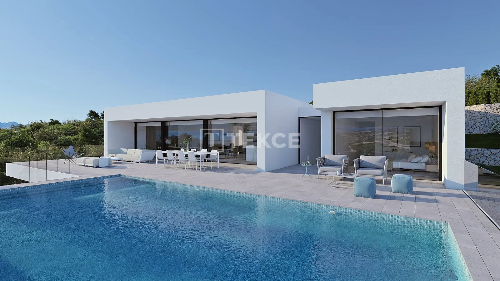4-Bedroom Villa with Mountain Views in Benitatxell