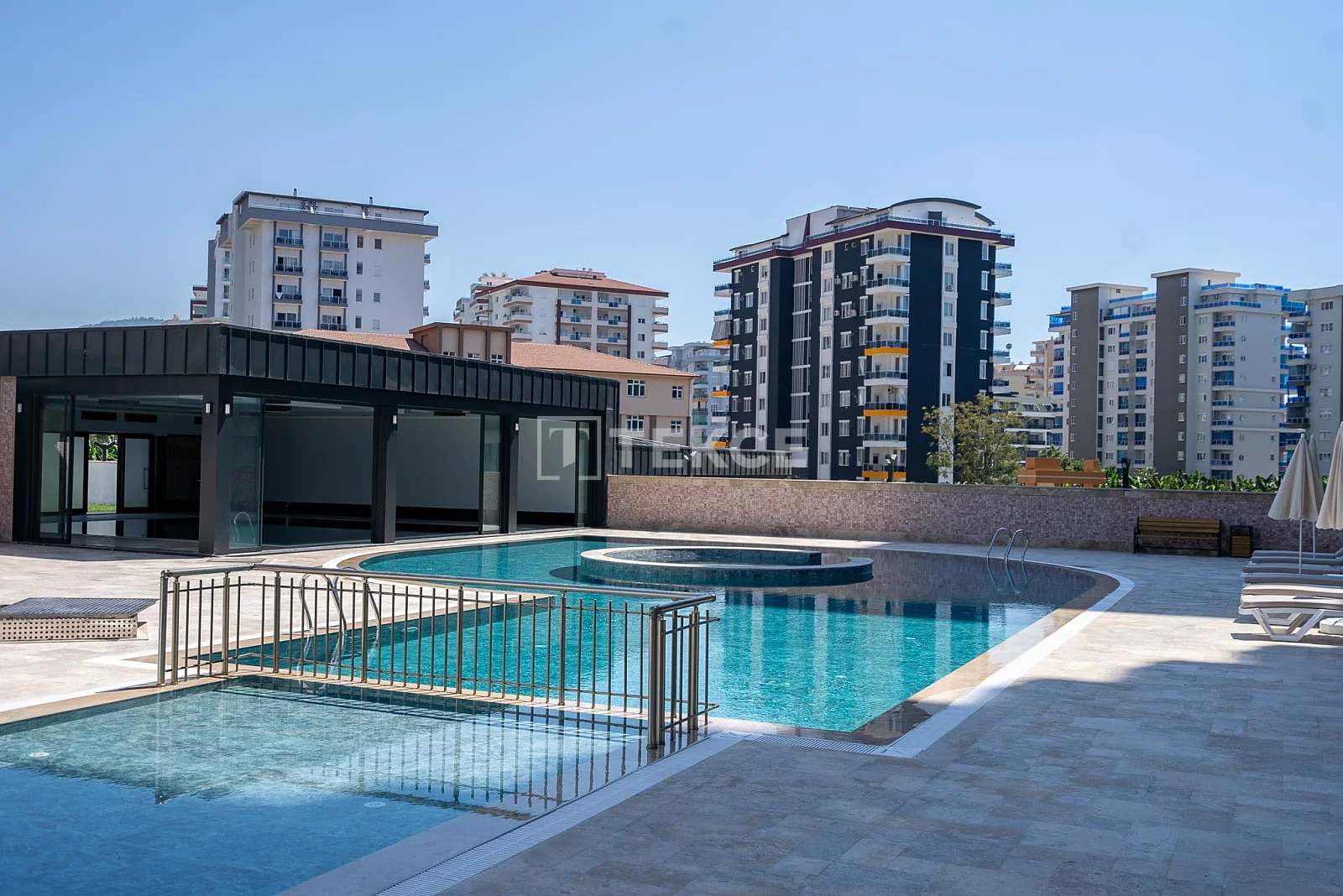 2-Bedroom Penthouse and Apartment with Sea View in Mahmutlar, Alanya, photo 2
