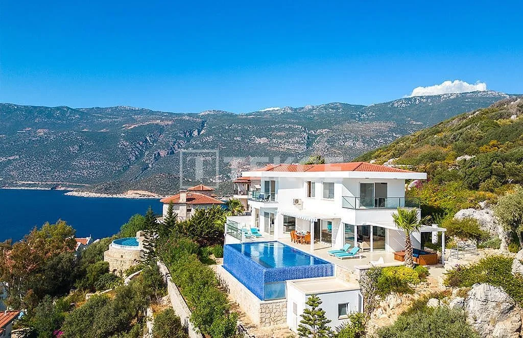5-Bedroom Villa with Private Pool and Sea View in Kas, Antalya, photo 3