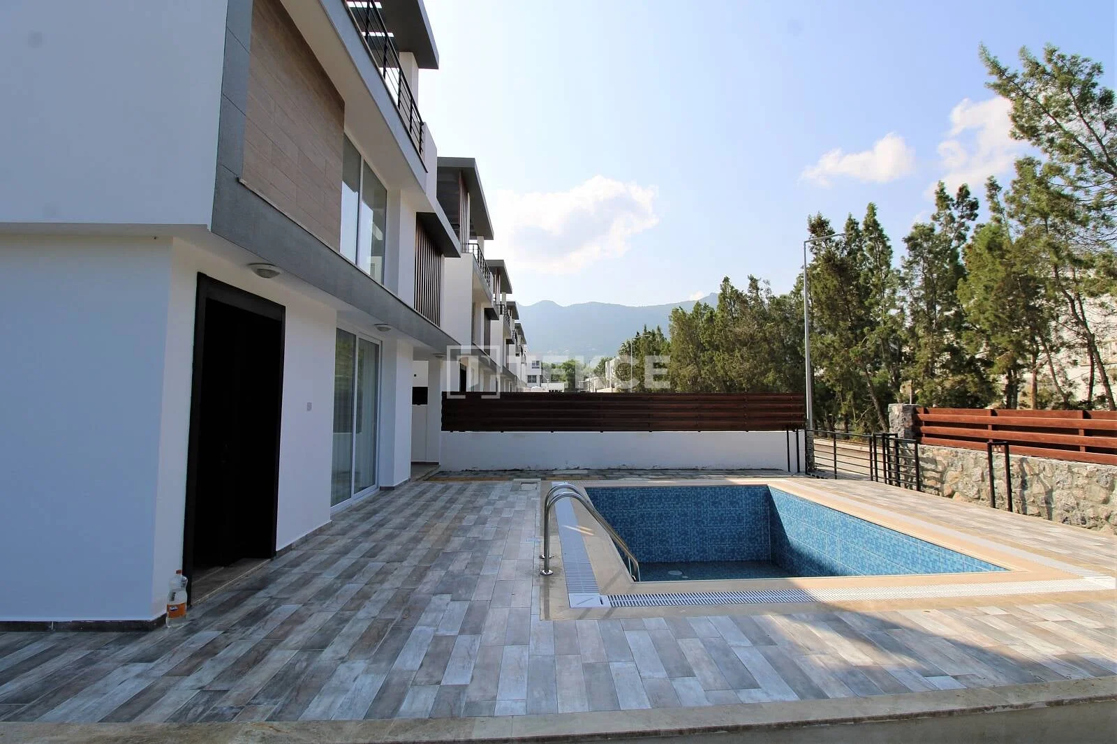 3-Bedroom Villa with Sea Views in Kyrenia, Cyprus, photo 2