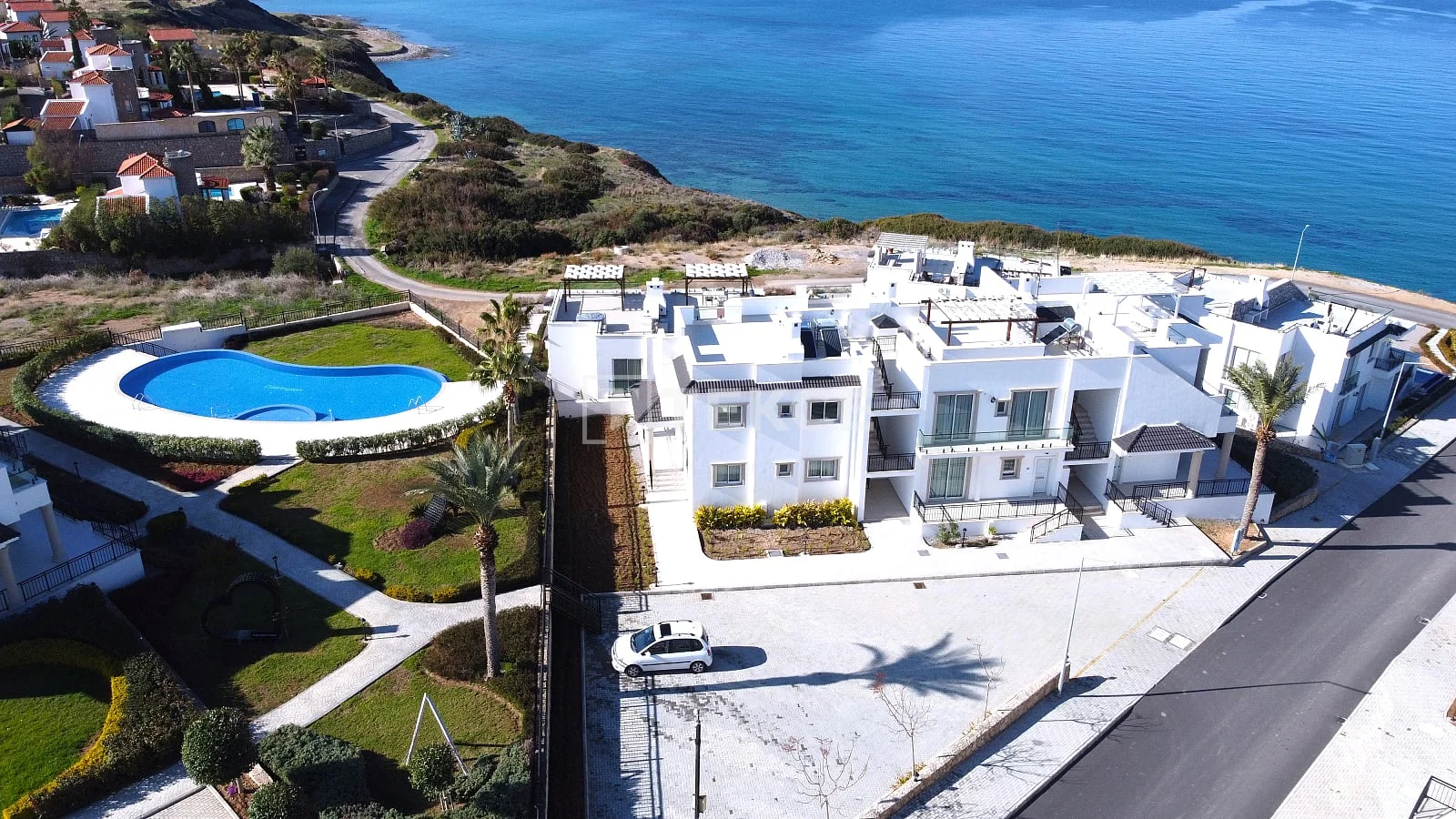 3-Bedroom Apartment with Panoramic Sea and Mountain Views in Kyrenia, photo 4