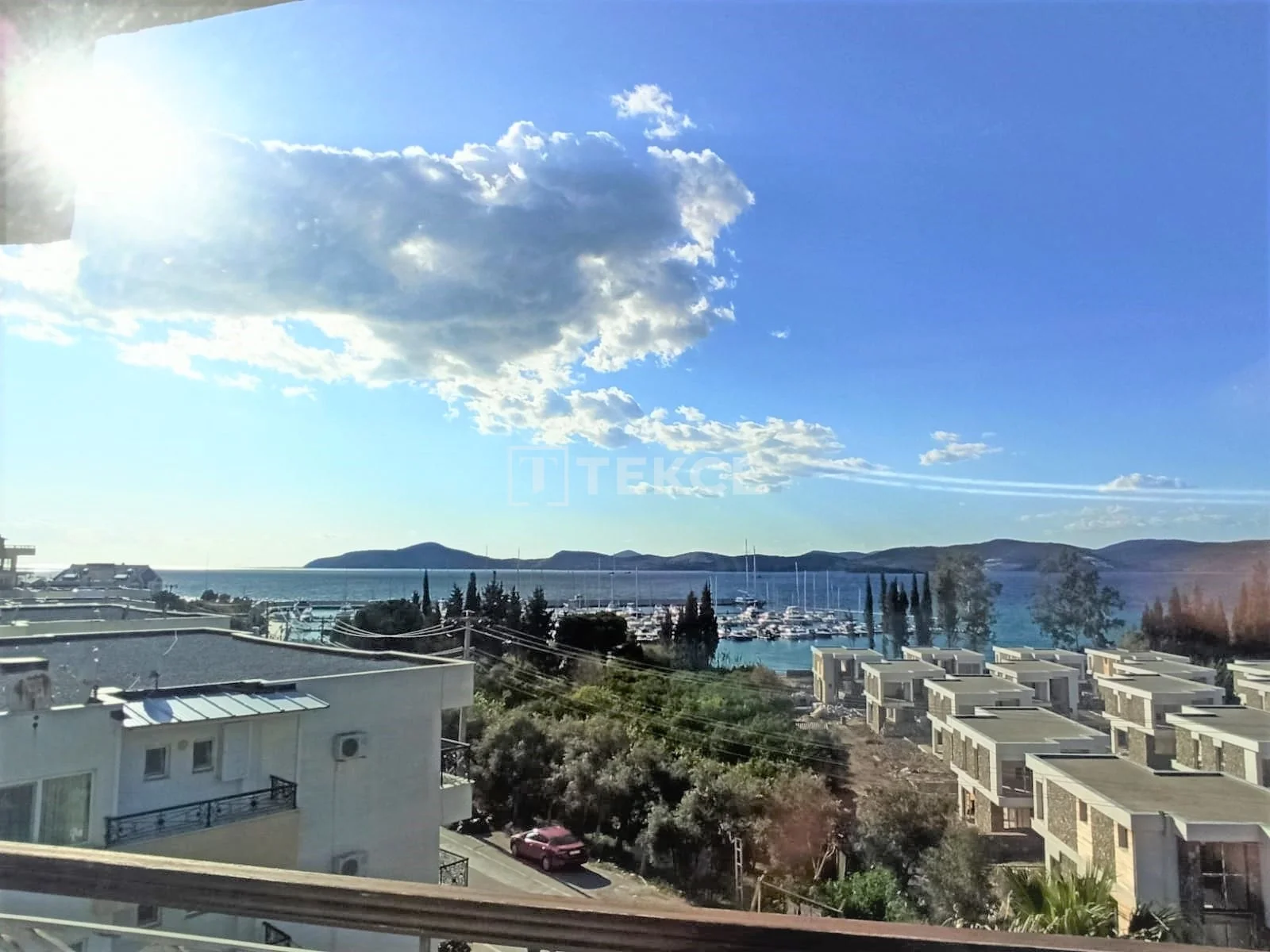 2-Bedroom Beachfront Apartment with Sea View in Milas