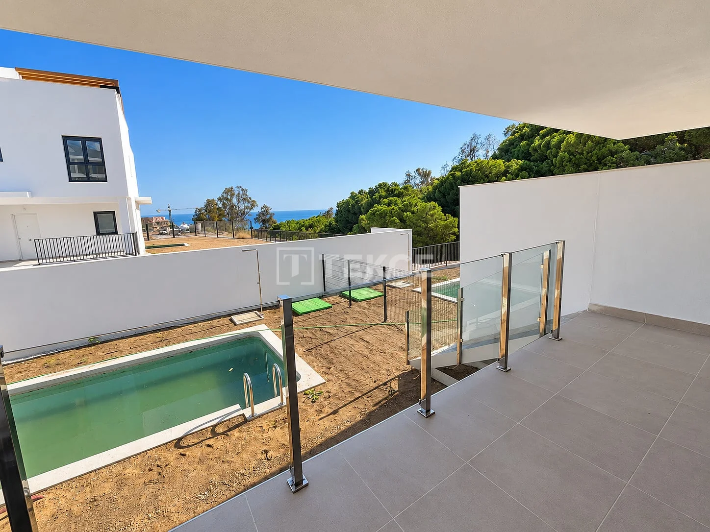 3-Bedroom Duplex Villa with Private Pool in Benalmadena, photo 3
