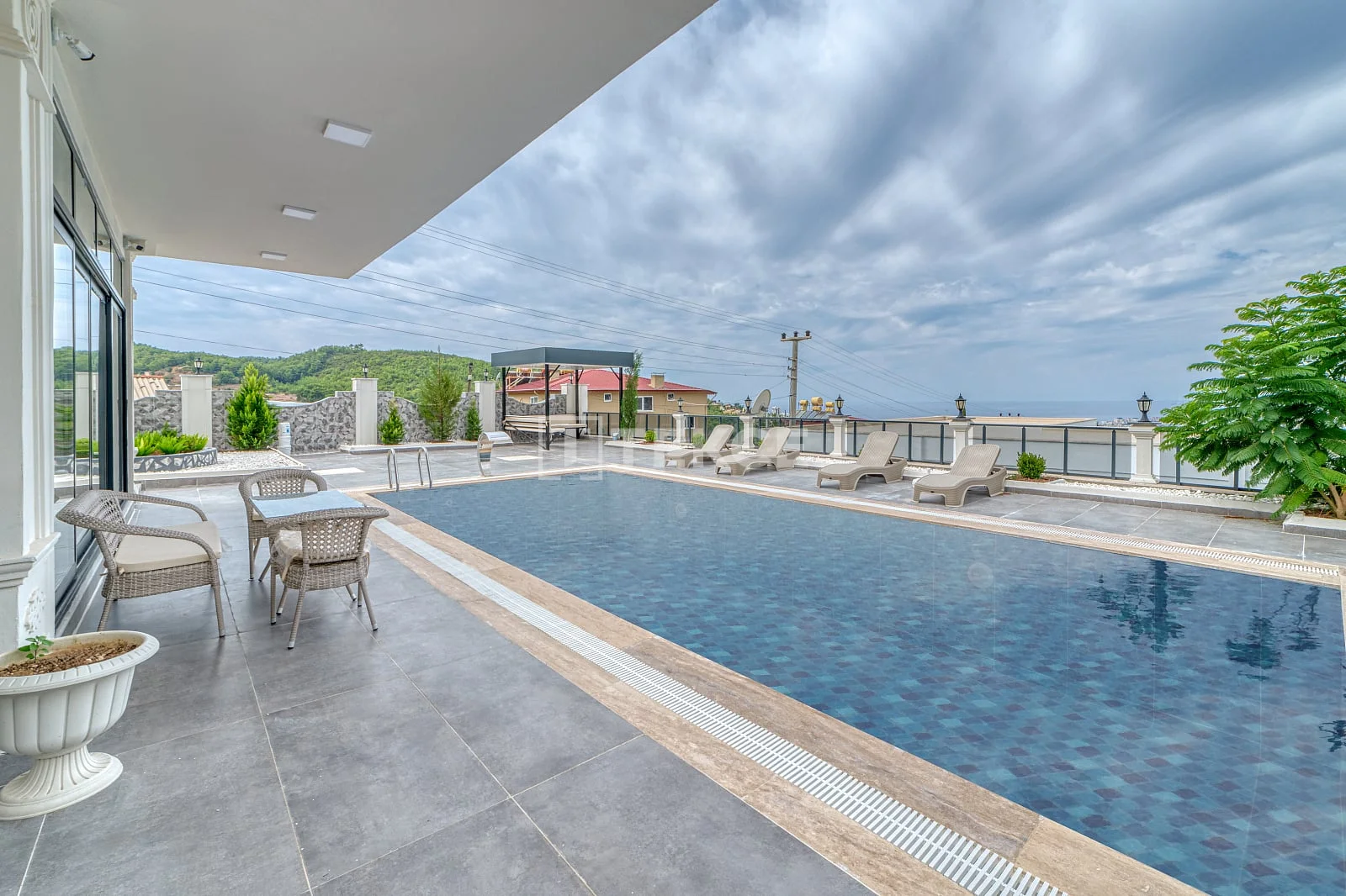 4-Bedroom (6-Room) Villa with Smart Home and Private Pool in Kargicak, Alanya, photo 2