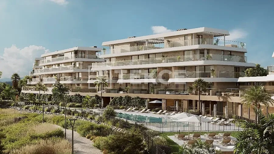 2-Bedroom Apartment with Sea View in Estepona, photo 3