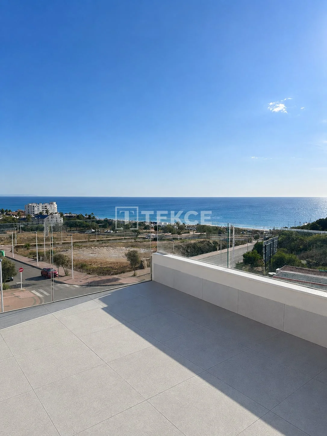 2-Bedroom Penthouse with Sea View in Torrevieja, photo 4