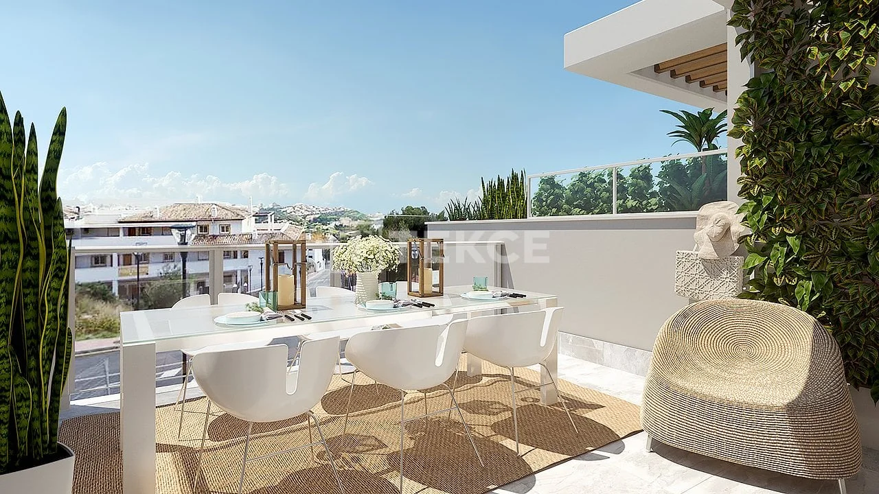 2-Bedroom Apartment with Terrace and Mountain Views in Benalmádena, photo 4
