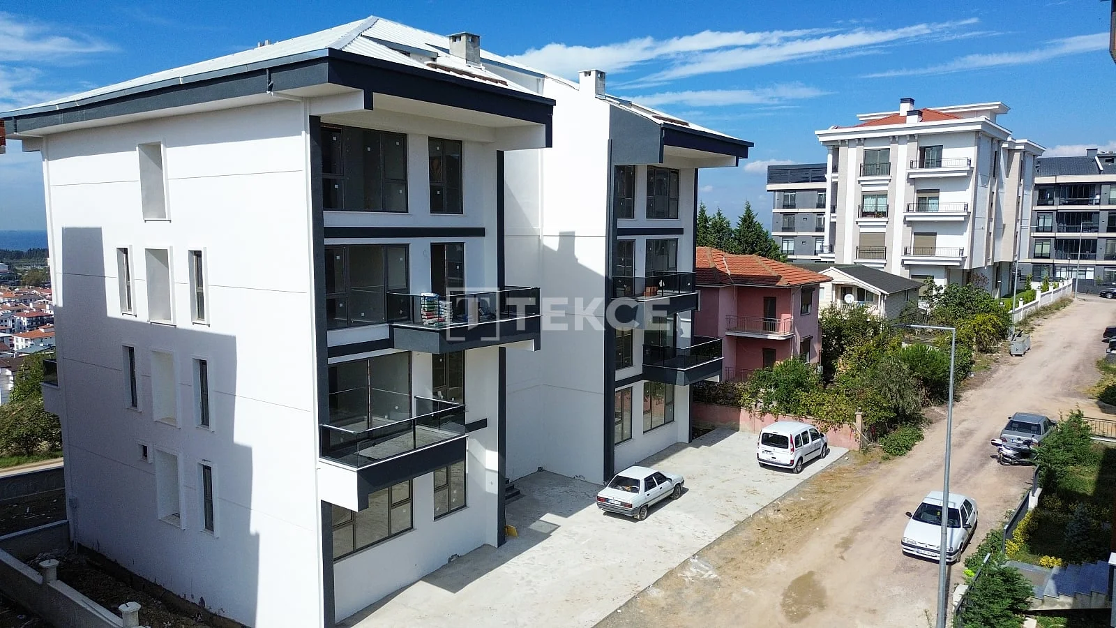 1-Bedroom Apartment with Sea View in Çiftlikköy, Yalova, photo 4