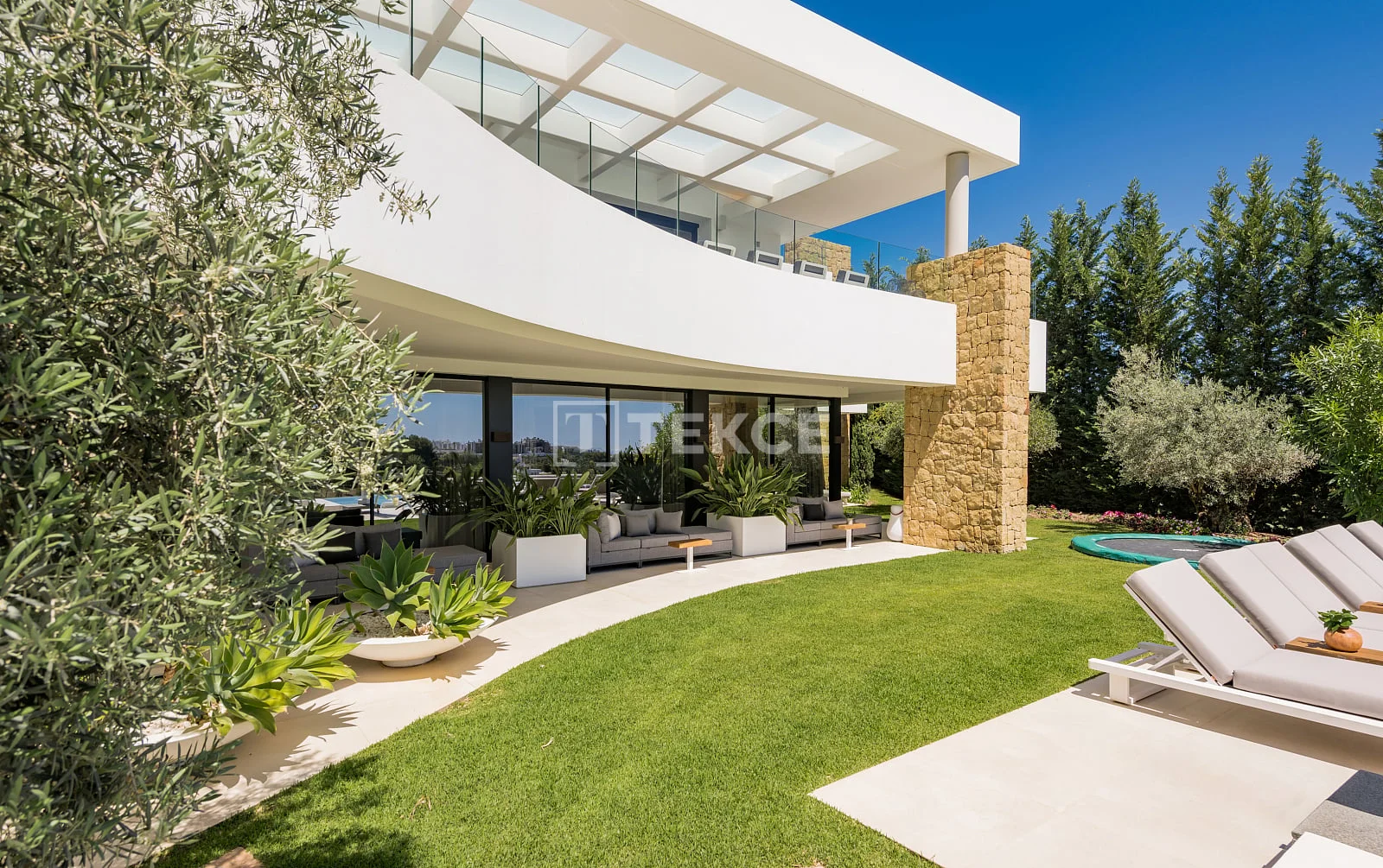5-Bedroom Villa with Sea and Golf Course Views in Benavista, photo 3