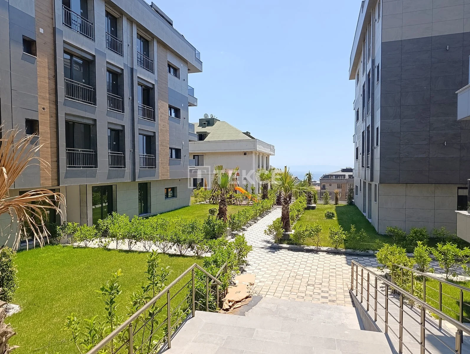 2-Bedroom Apartment with City View in Istanbul, photo 2