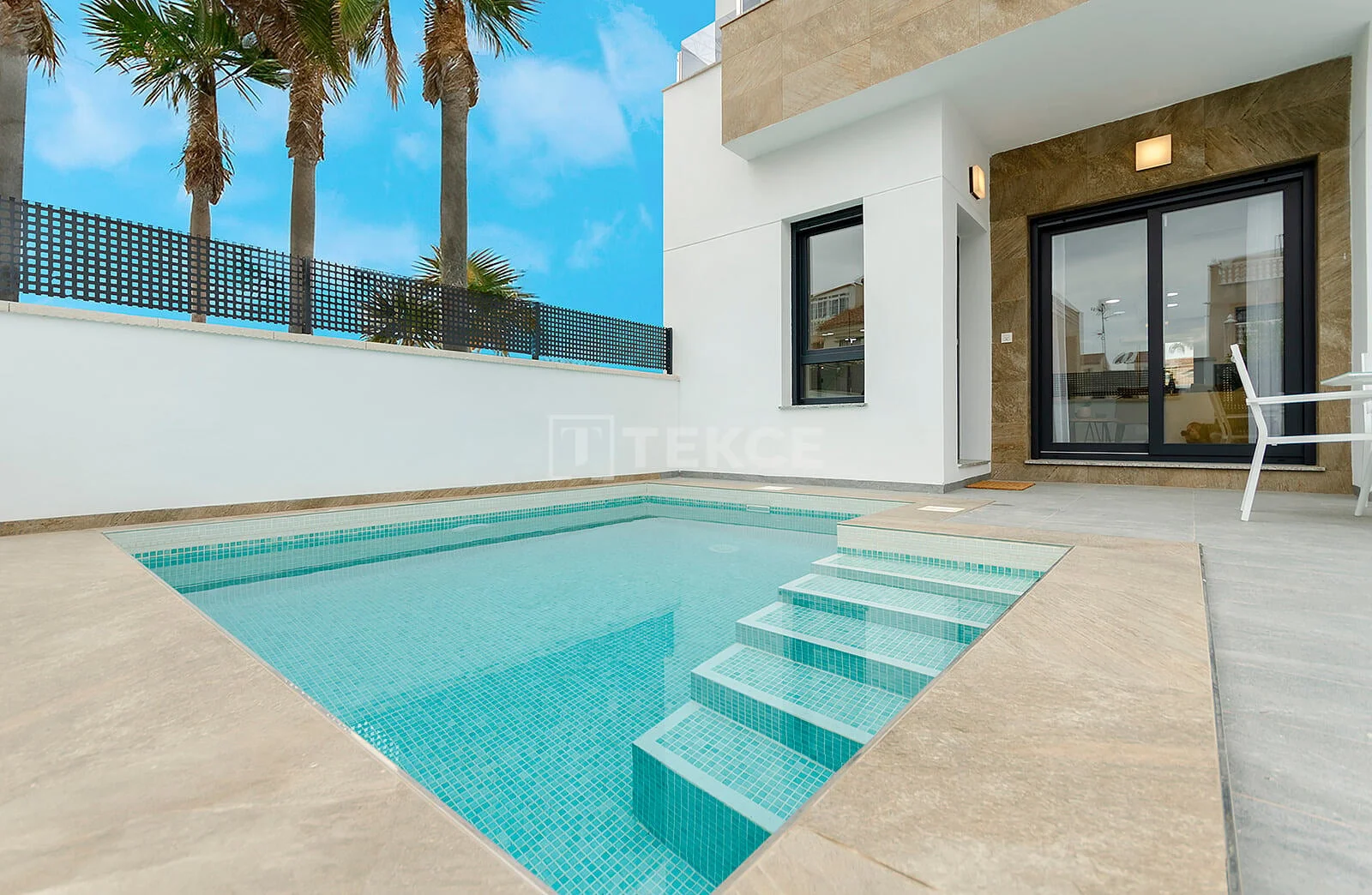 3-Bedroom Villa with Private Pool in Torrevieja, photo 2