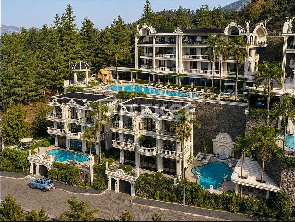 5-Bedroom Villa with Private Pool and Sea Views in Alanya, photo 3