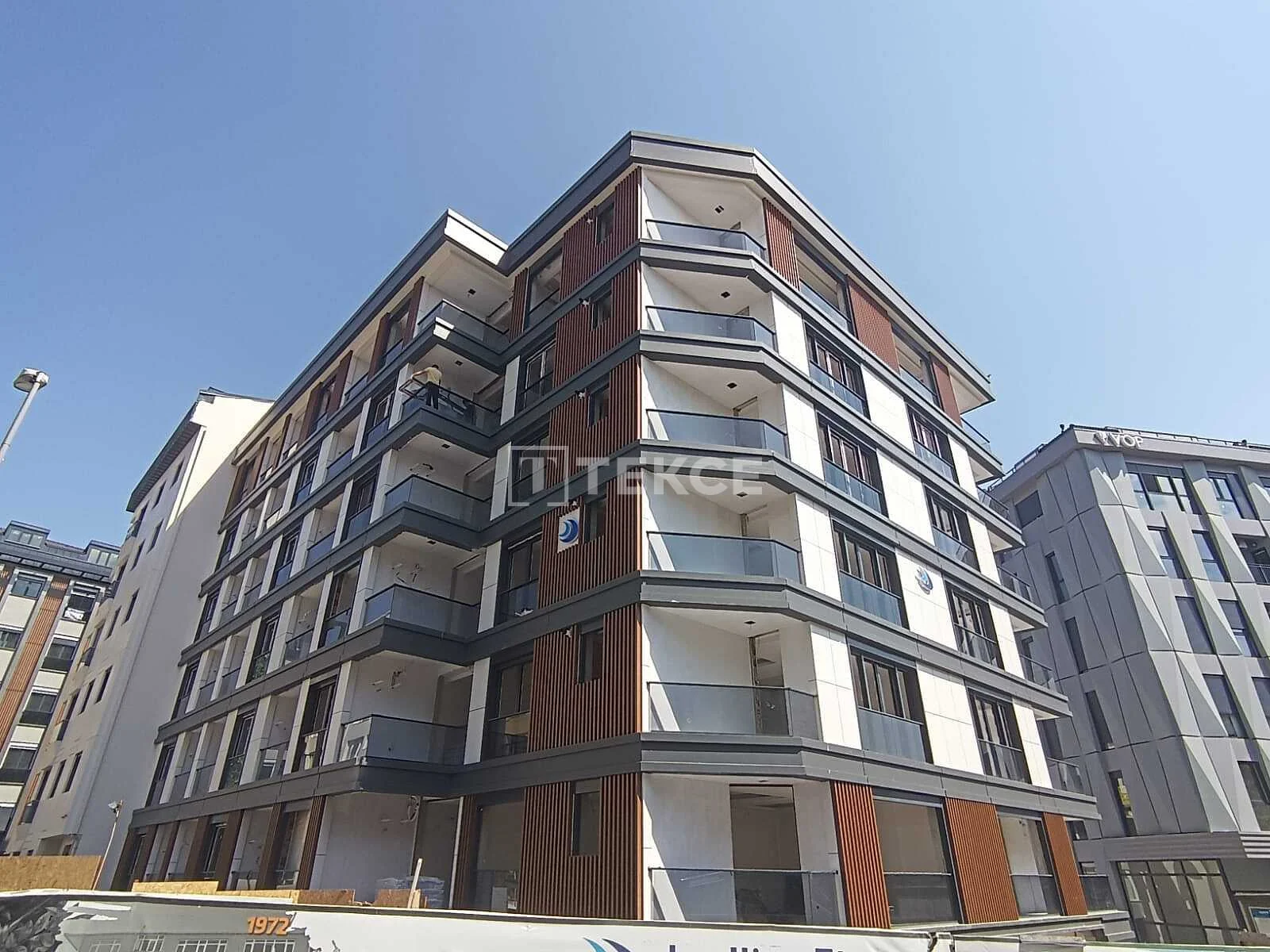2-Bedroom Apartment with City View in Besiktas, Istanbul