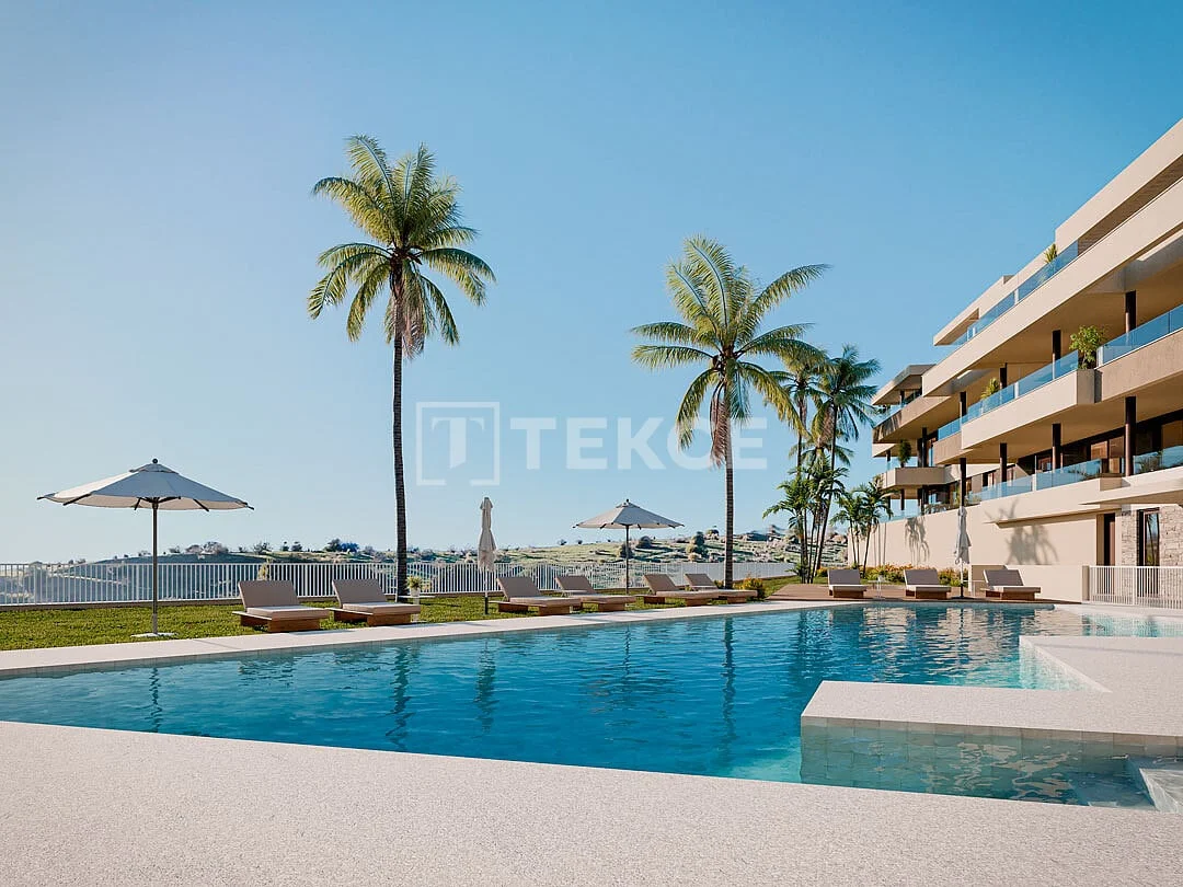 3-Bedroom Apartment with Sea View in Mijas