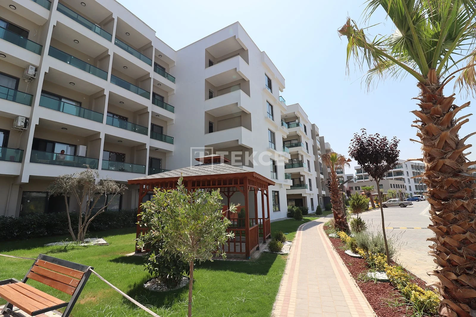 1-Bedroom Apartment with Shared Pool in Mersin, photo 2