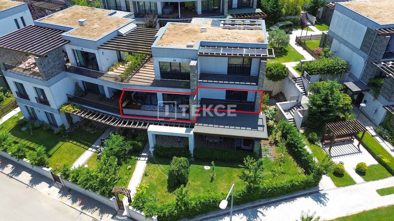 2-Bedroom Apartment with Sea View in Armutlu, photo 3