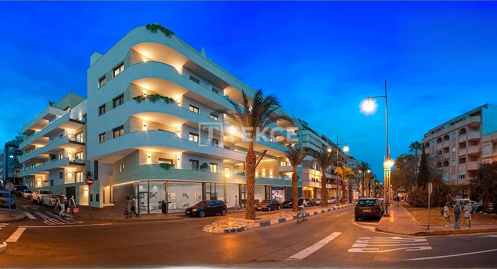 3-Bedroom Penthouse and Apartment with Pool in Torrevieja, photo 2