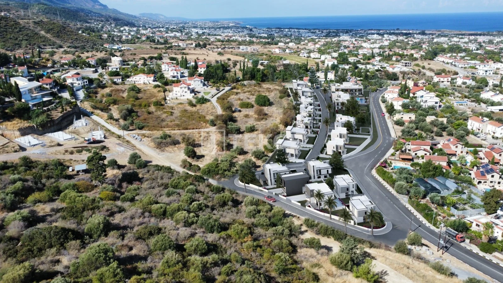 3-Bedroom Villa with Sea and Mountain Views in Kyrenia, photo 5