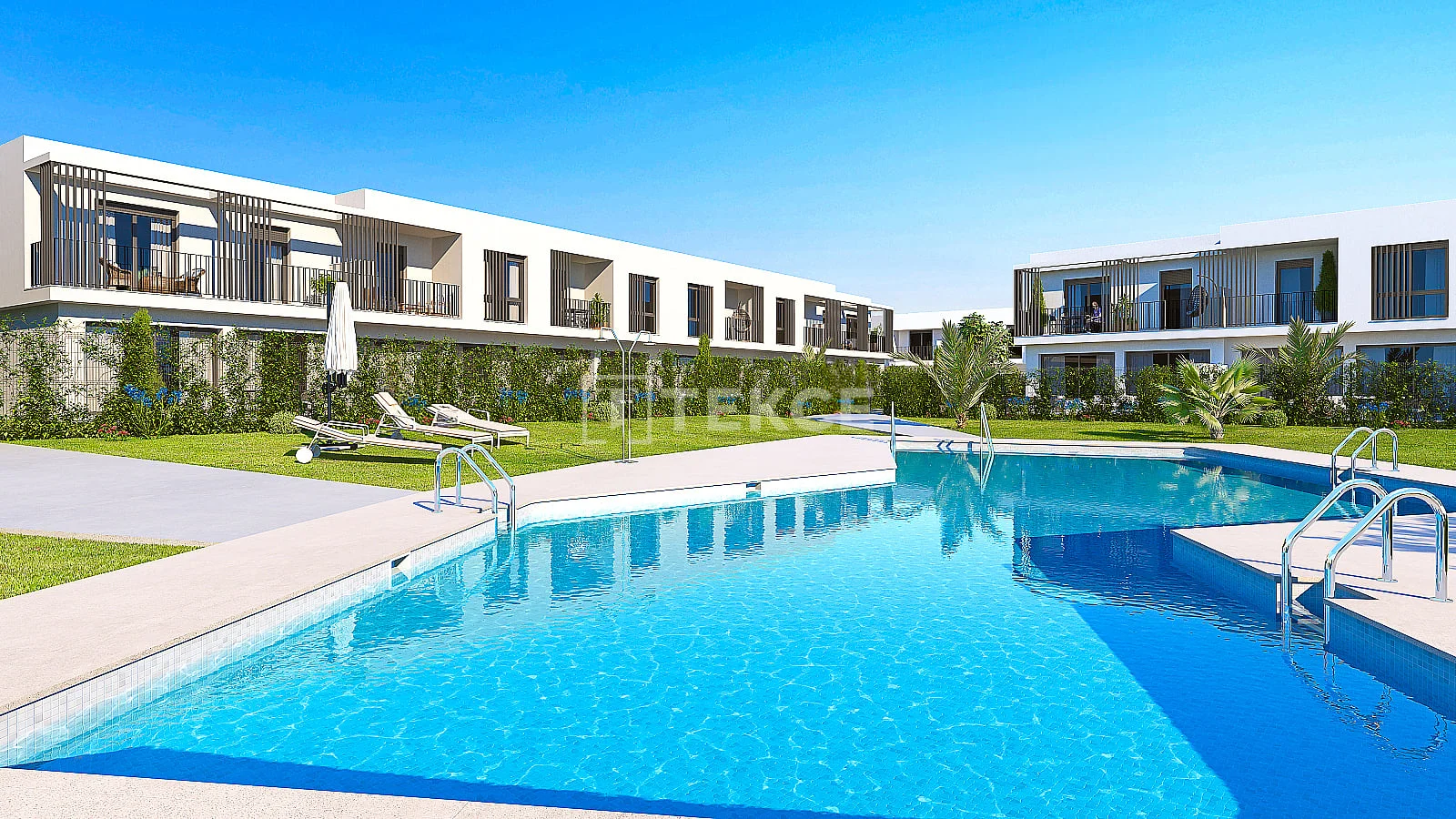 4-Bedroom Townhouse with Private Garden in San Roque, photo 2