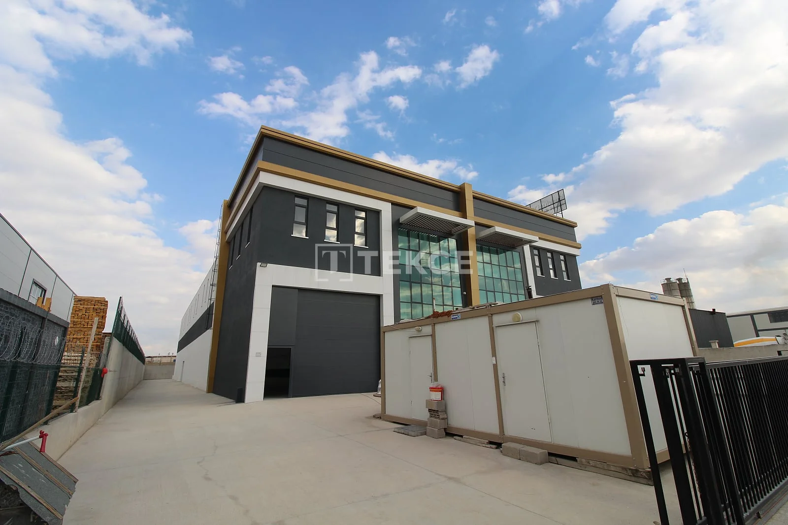 Commercial Complex with Manufacturing and Offices in Ankara, 1,700 m², photo 2