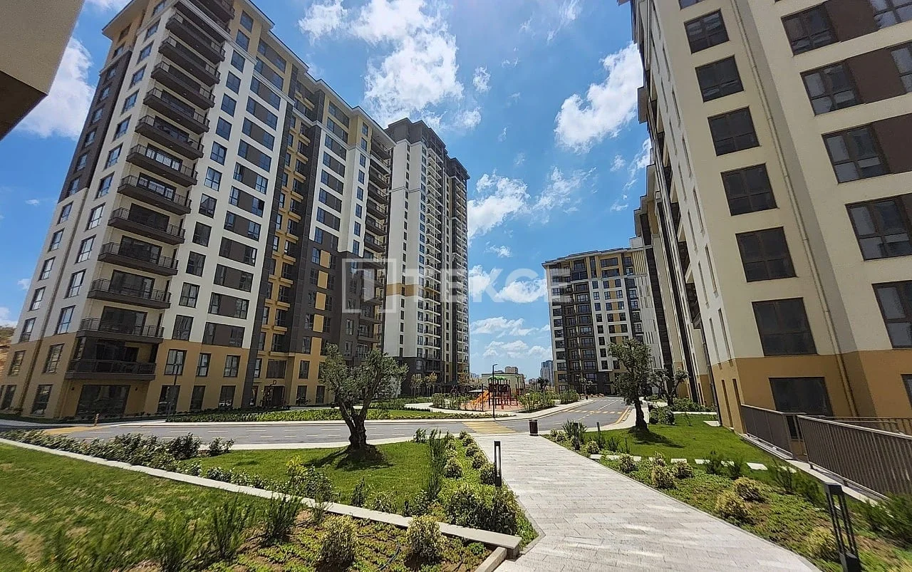 3-Bedroom Apartment with Shared Pool in Avcilar, Istanbul, photo 2